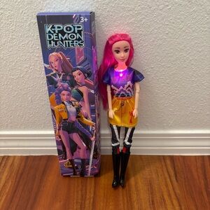 “SINGING” Kpop demon Hunter doll (Mira)
